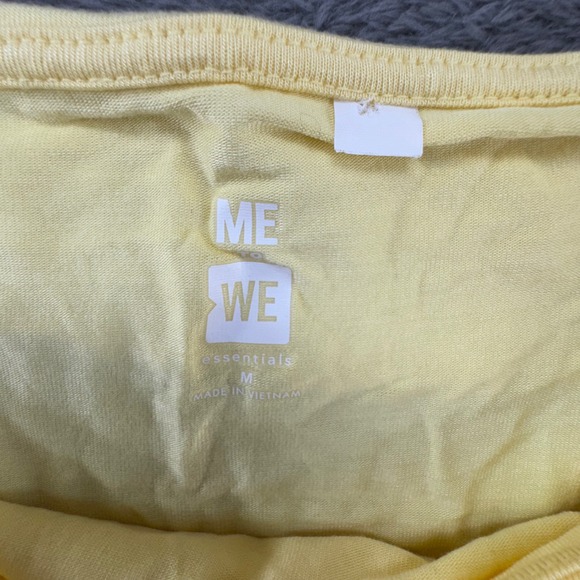 ME WE Essentials Yellow Ruffle Off Shoulder Crop Top T Shirt Womens Size M - Picture 7 of 9